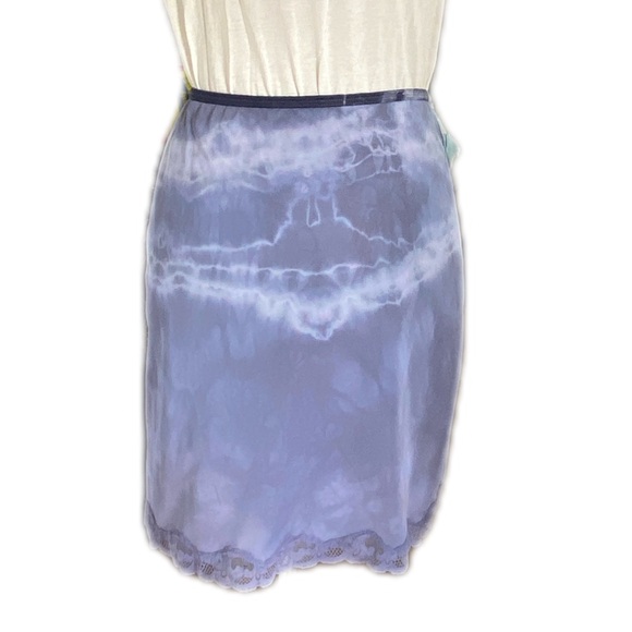 Vintage Free People Blue Tie-Dye Skirt with Lace Detail - Picture 6 of 10